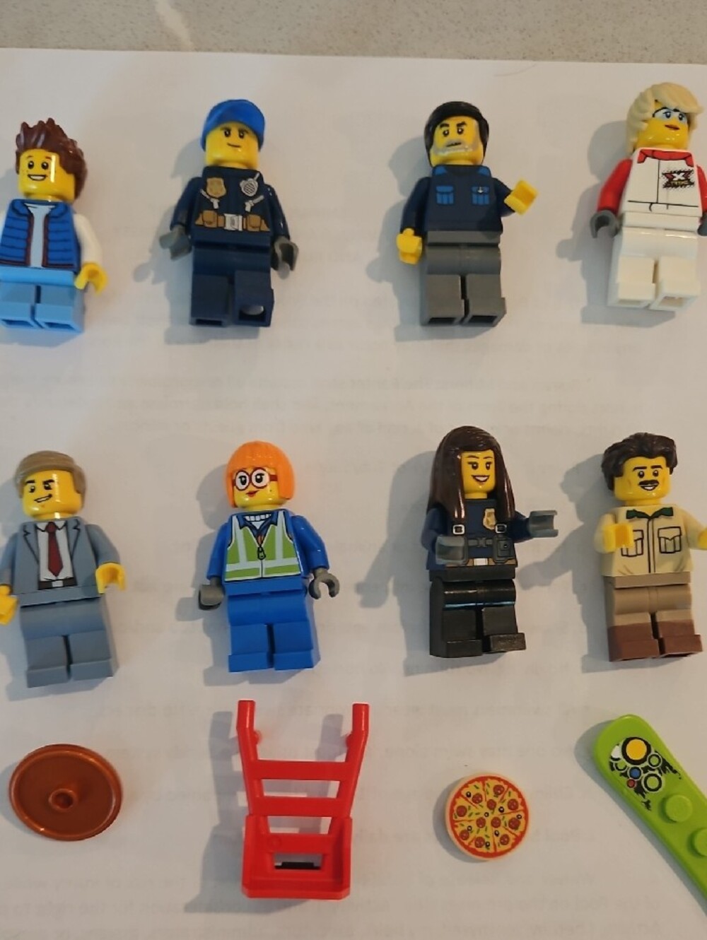 Lego Minifigure Lot - Picture 3 of 4